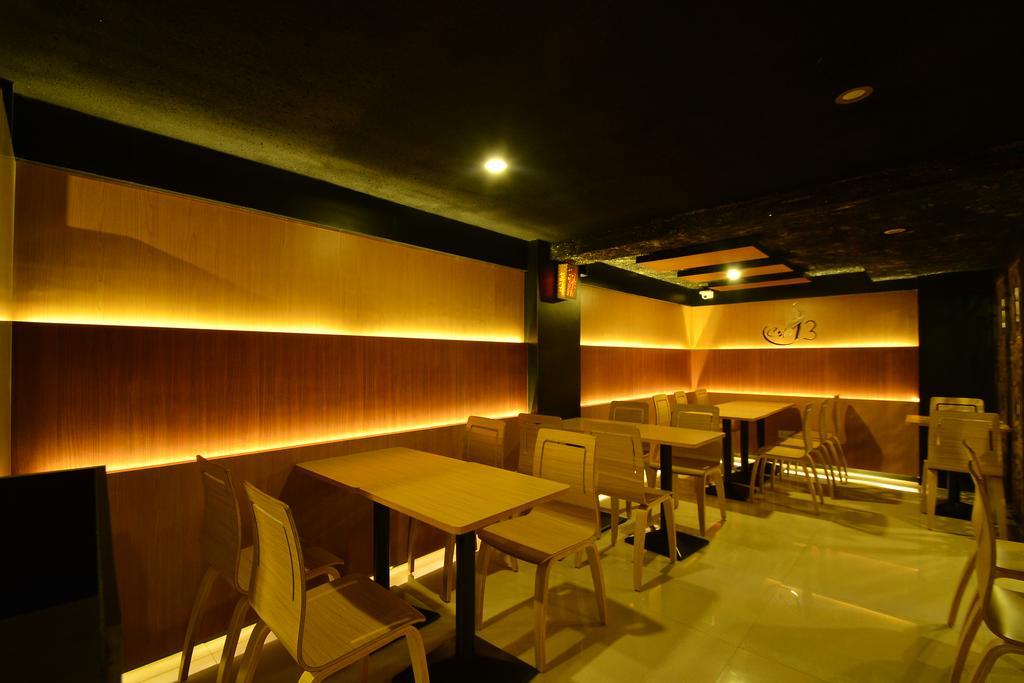 Family Treasure Yangon Hotel Екстериор снимка