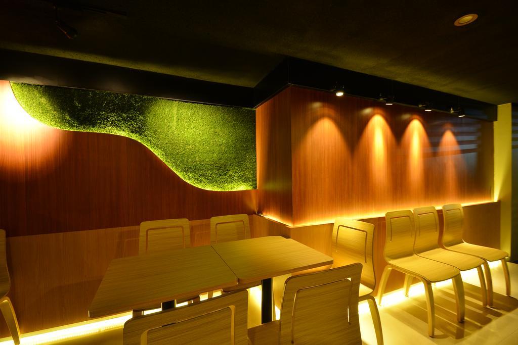 Family Treasure Yangon Hotel Екстериор снимка