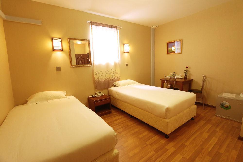 Family Treasure Yangon Hotel Екстериор снимка
