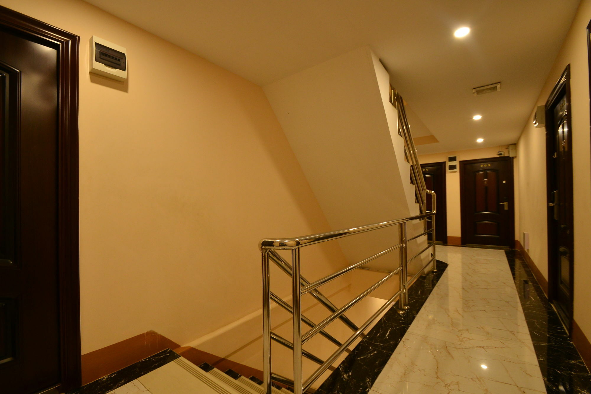 Family Treasure Yangon Hotel Екстериор снимка