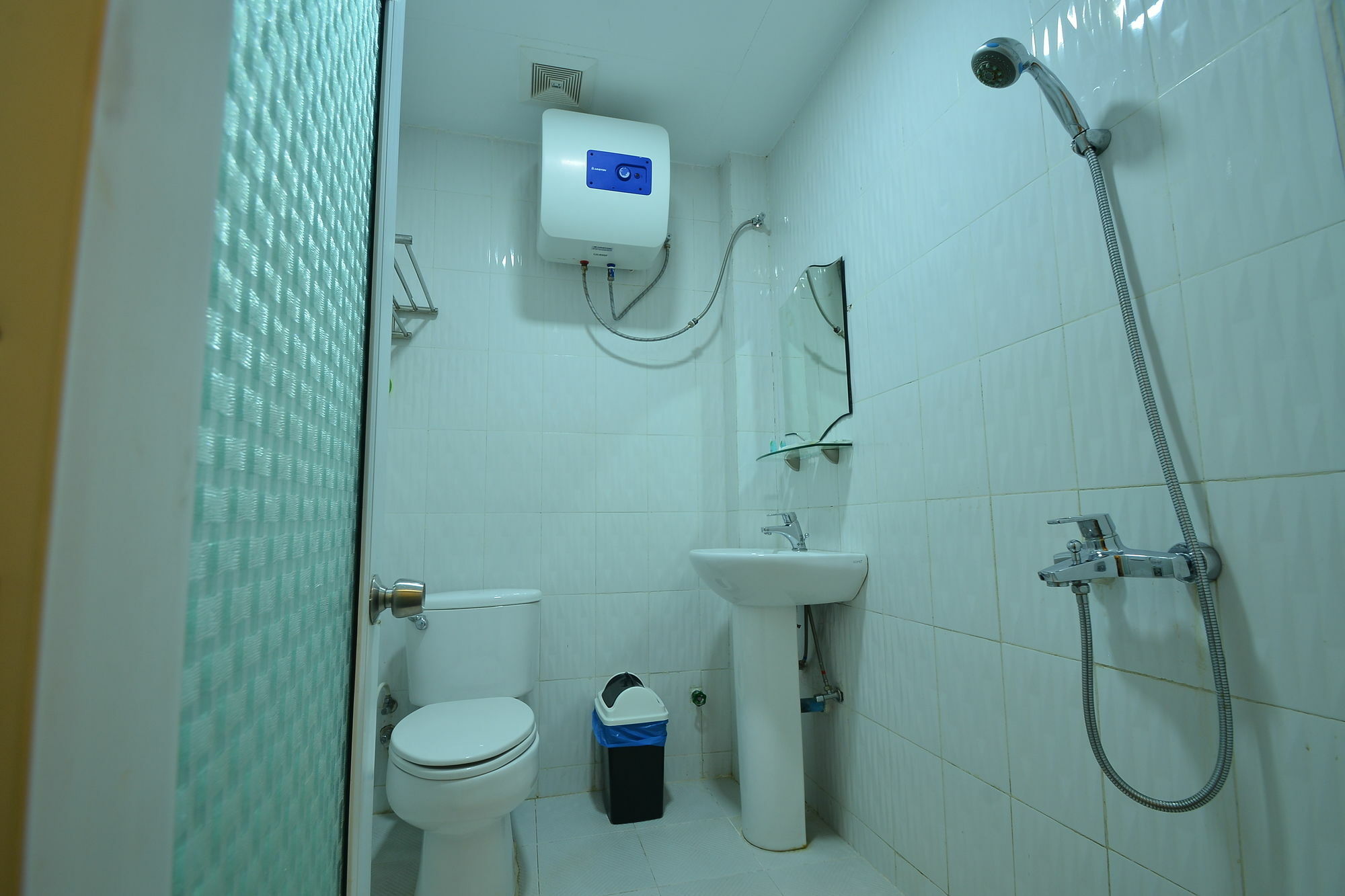 Family Treasure Yangon Hotel Екстериор снимка