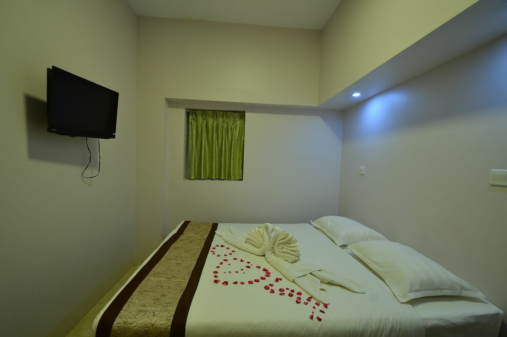 Family Treasure Yangon Hotel Екстериор снимка